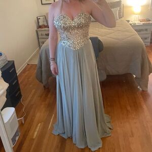 Silver sweetheart strapless ball gown!